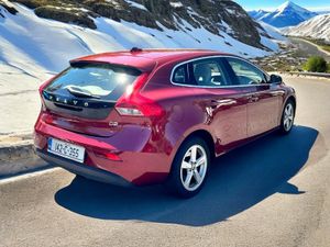 Volvo V40 1.6 D2 (115hp) SE Leathe - Image 4