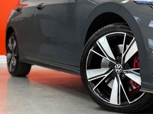 Volkswagen Golf GTE DSG  31 - Image 2
