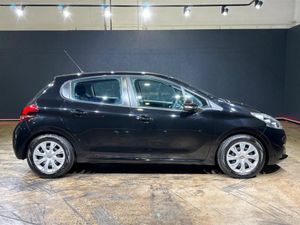 Peugeot 208 1.2 AUTOMATIC - Image 3