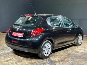 Peugeot 208 1.2 AUTOMATIC - Image 4