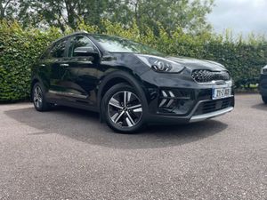 HIGH SPEC | LOW KMS | WARRANTY 2028 | FINANCE - Image 4
