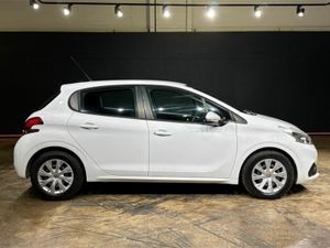 Peugeot 208 1.2 AUTOMATIC - Image 3