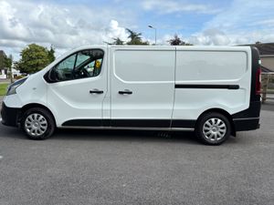 ABSOLUTELY IMMACULATE 2019 LWB TRAFIC - Image 2