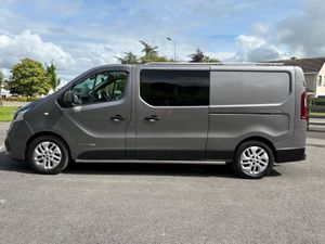 ABSOLUTELY STUNNING CREW CAB TRAFIC - Image 4