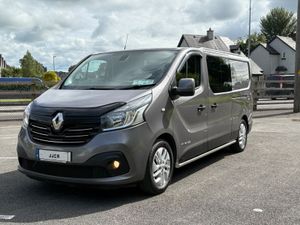 ABSOLUTELY STUNNING CREW CAB TRAFIC - Image 3