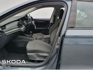 Skoda Octavia Octavia AMB 2.0tdi 115HP - Image 4