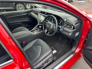 Platinum Edition - Heated Leather - Low Mileage - Image 4