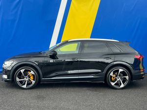 Audi e-tron 50 QUATTRO RS-PERFORMANCE // NEW 22" R - Image 3