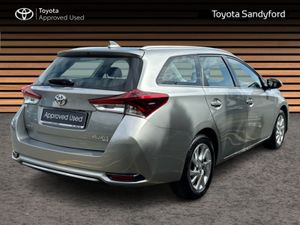 Toyota Auris 1.2T LUNA TOURING SPORT/ESTATE // AIR - Image 2
