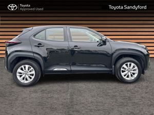 Toyota Yaris Cross LUNA HYBRID AUTOMATIC // REAR C - Image 3