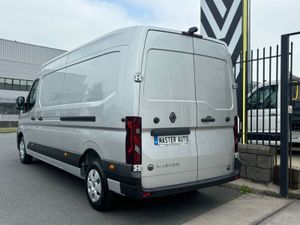 Renault Master Lm35 170HP Auto Start L3h2 - Image 3