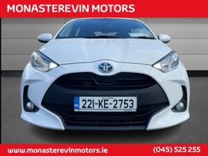 Toyota Yaris HYBRID LUNA 4DR AUTO - APPLE CARPLAY - Image 4