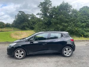 Renault Clio 2015, low milage , cheap insurance - Image 2