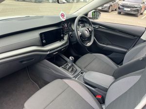 Skoda Octavia Ambition 1.0tsi 110HP Manual - Image 3