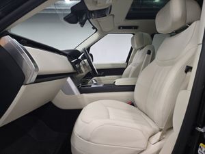 Land Rover Range Rover Diesel Estate Autobiography - Image 4