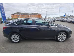 Opel Astra 1.6CDTI ELITE SALOON **LEATHER HEATED S - Image 4