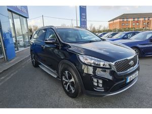 KIA SORENTO 2.2 PLATINUM **SUNROOF + 7 SEATER* AWD - Image 4