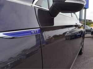 Volkswagen Passat 1.4 GTE DSG PETROL PLUG-IN HYBRI - Image 2
