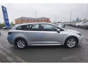 Toyota Corolla 1.8 LUNA AUTOMATIC PETROL HYBRID ES - Image 4