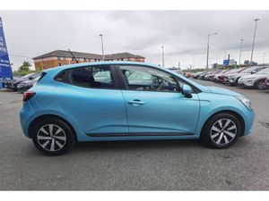 Renault Clio 1.0 EXPRESSION SCE MY19 - FINANCE AVA - Image 4