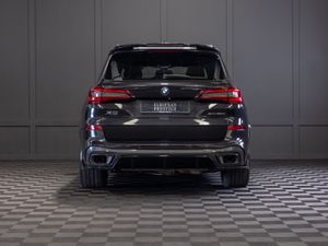 212 BMW X5 X-Drive 45e M-Sport - Image 4