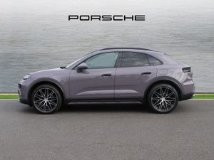 Porsche Macan 4 Electric - Image 3