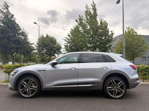 Audi e-tron TECHNIK 50 QUATTRO 5DR AUTO - Image 2