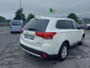 Mitsubishi Outlander Outl 4WD 6MT N1 17my 4DR - Image 2