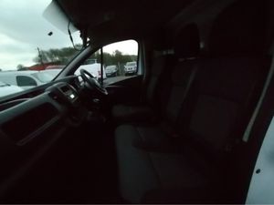 Renault Trafic LL30 ENERGY DCI 120 BUSINESS P - Image 4