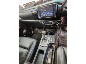 Toyota Hilux DC INVINCIBLE 4DR AUTO - Image 3