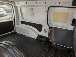 Volkswagen Caddy PVM TDI 102HP MANUAL 5SPEED 5DR - Image 2