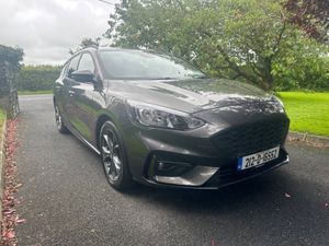 Ford Focus 2021 ST-Line Diese - Image 2