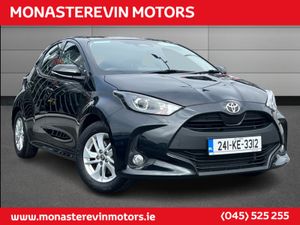 Toyota Yaris HYBRID 115 LUNA - LOW MILEAGE - Image 3