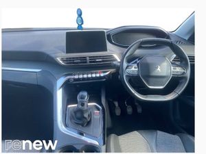Peugeot 5008 1.5 Bluehdi 130bhp Allure - Image 2