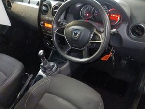 Dacia Duster 1.5 dCi 110 Signature - Image 4