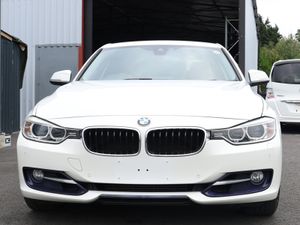 BMW 320I WHITE - Image 2