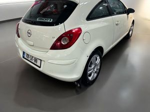 Opel Corsa 1.2 16v (85PS) Petrol - Image 2
