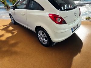 Opel Corsa 1.2 16v (85PS) Petrol - Image 4