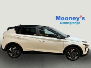 Hyundai Bayon Executive 5DR 2 Tone Black Roof - Image 4