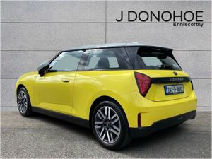 MINI Cooper Cooper E Classic - Image 2