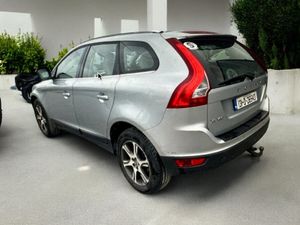 Volvo XC60 2.0 D4 163PS S/S SE LUX FWD - Image 3