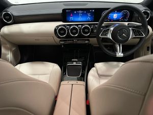 Mercedes-Benz CLA Cla180 Coupe Progressive Line E - Image 4
