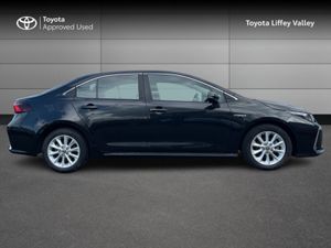 Toyota Corolla LUNA SALOON 4DR AUTO HYBRID - Image 3