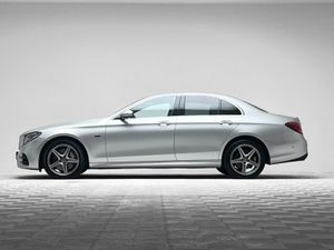 Mercedes-Benz E-Class 300DE AMG Line Premium - Image 4