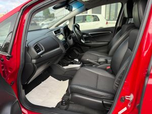 2016 Honda Fit 1.5 Hybrid  Auto Leather package - Image 4