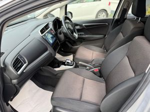 2015 Honda Fit 1.5 Hybrid Auto, 48k Miles only - Image 3