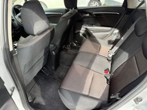 2015 Honda Fit 1.5 Hybrid Auto, 48k Miles only - Image 4