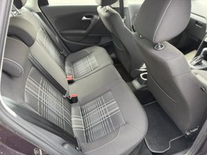2015 VW Polo 1.2 Petrol Auto,14k km only low km - Image 4
