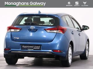 Toyota Auris 1.4 D-4D LUNA 4DR - Image 4