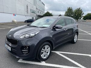Kia Sportage 1.7 Crdi  Platinum Model  Leather  N - Image 3